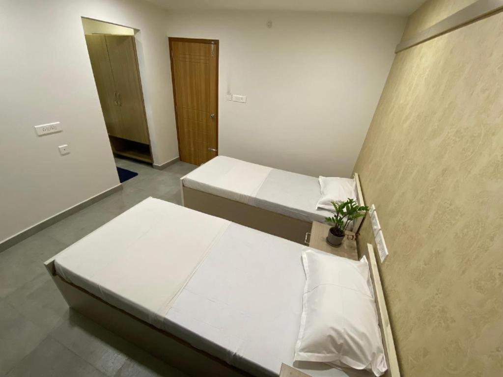 Karippals Inn Kottayam Exterior photo